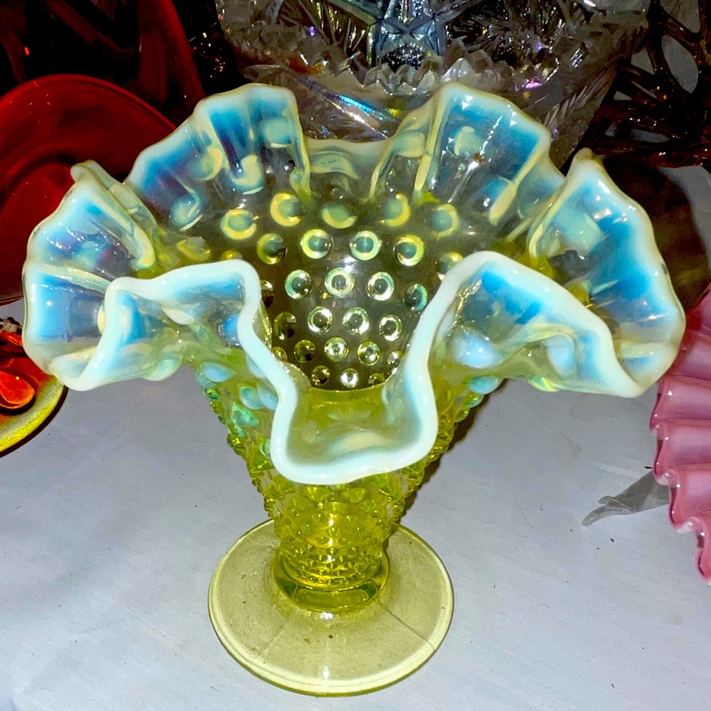Vintage FENTON Vaseline hobnail vase